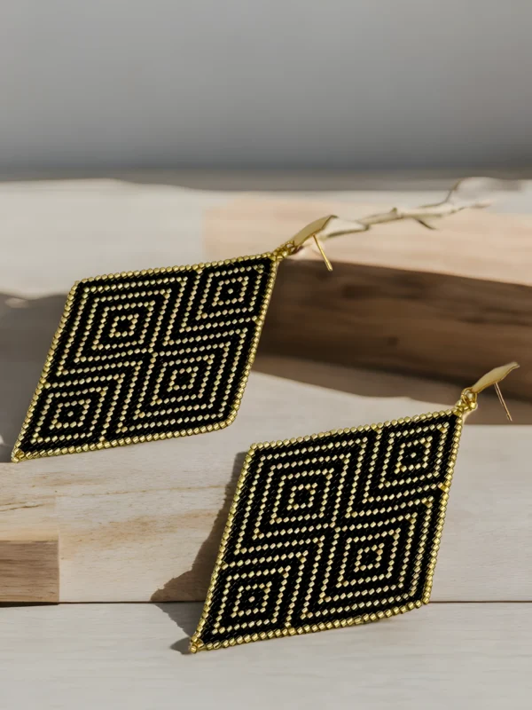 Golden-Noir-earrings-handcrafted-with-Miyuki-glass-beads-woven-piece-1