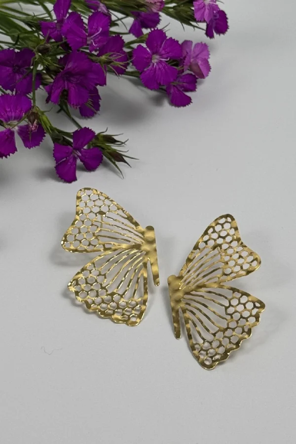 Metamorphosis-earrings-crafted-in-18k-gold-plated-bronze