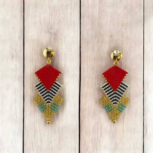 Spike-earrings-handcrafted-with-Miyuki-glass-beads-woven-piece-shape-of-a-wheat-spike