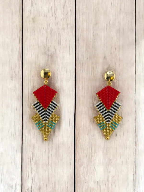 Spike-earrings-handcrafted-with-Miyuki-glass-beads-woven-piece-shape-of-a-wheat-spike